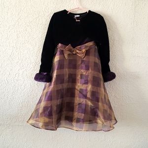 Black and purple velvate dress and sweater 💜